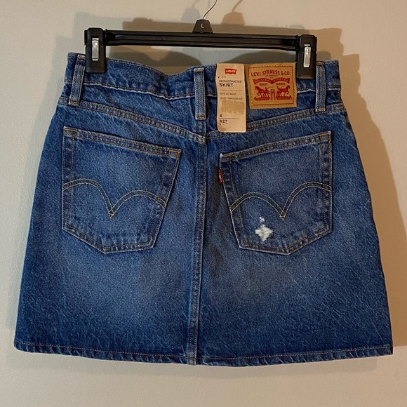 NWT Levi’s Deconstructed Jean Skirt Sz 4 - Picture 4 of 10
